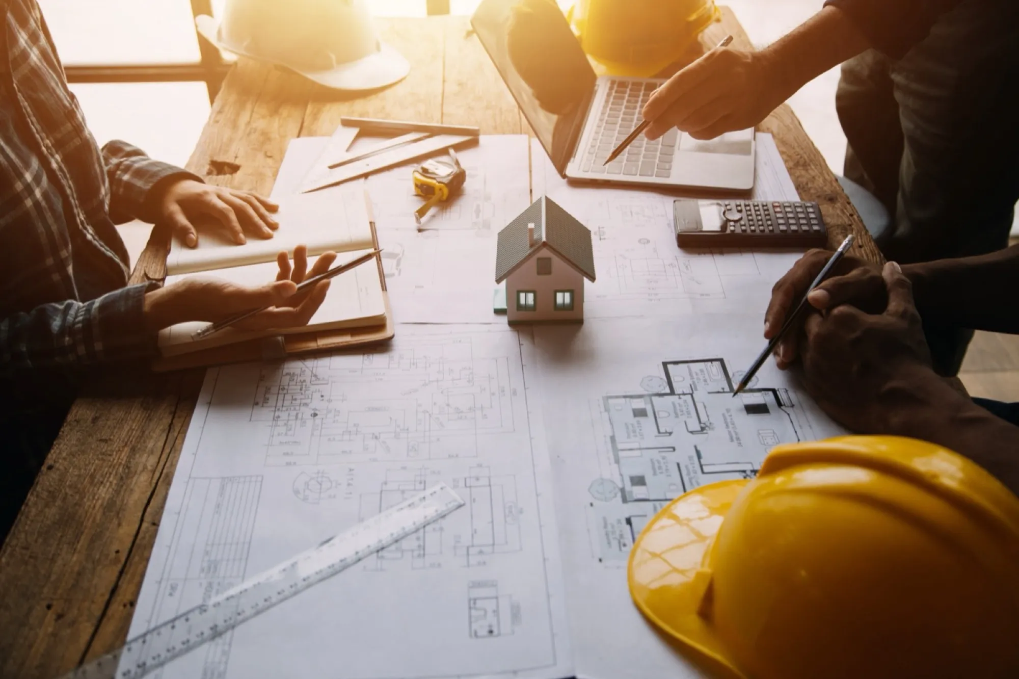 5 Reasons to Choose a Custom Home Builder Over a Basic Contractor