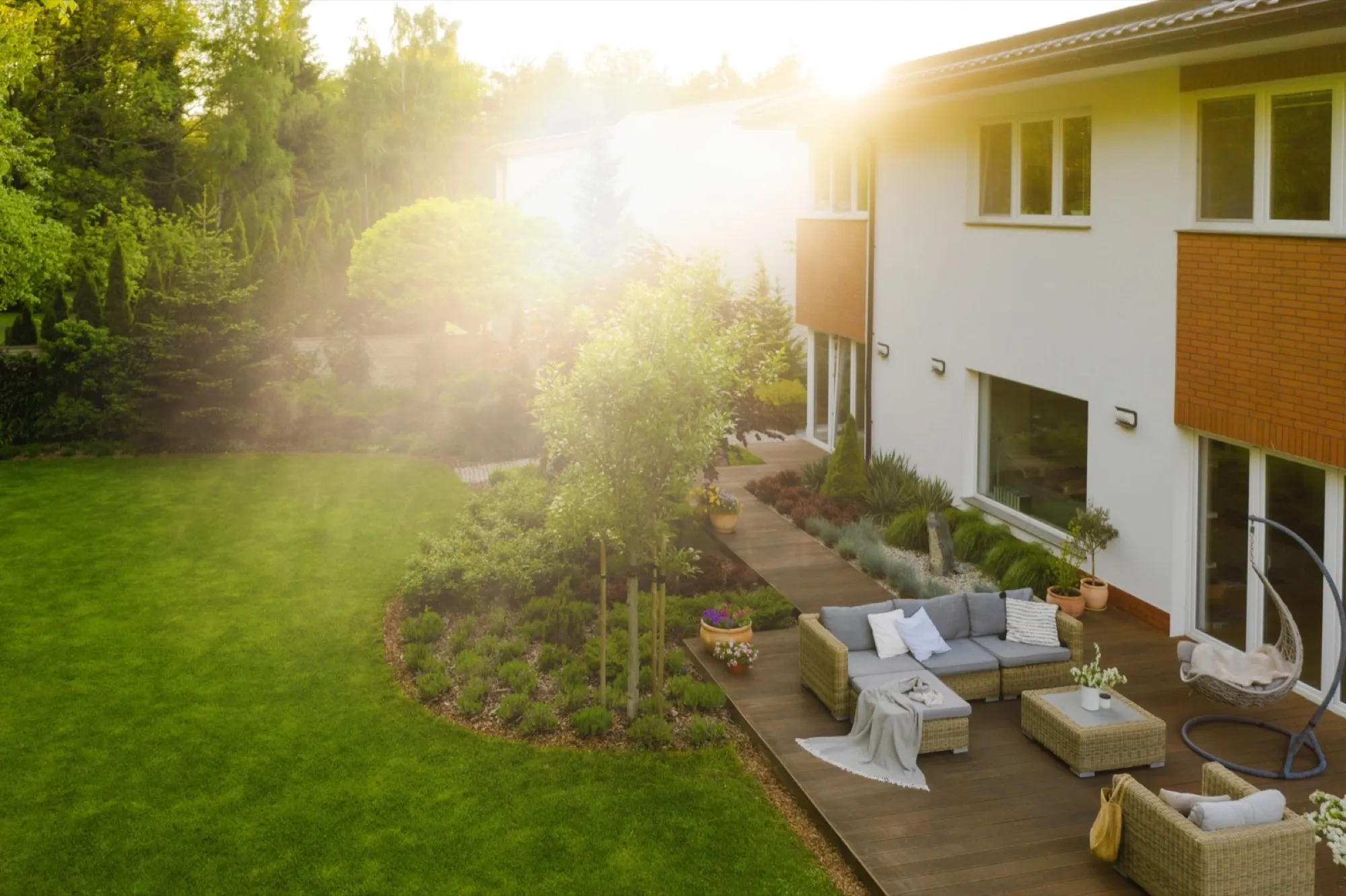 Incorporating Outdoor Living Spaces into Your Custom Home Design