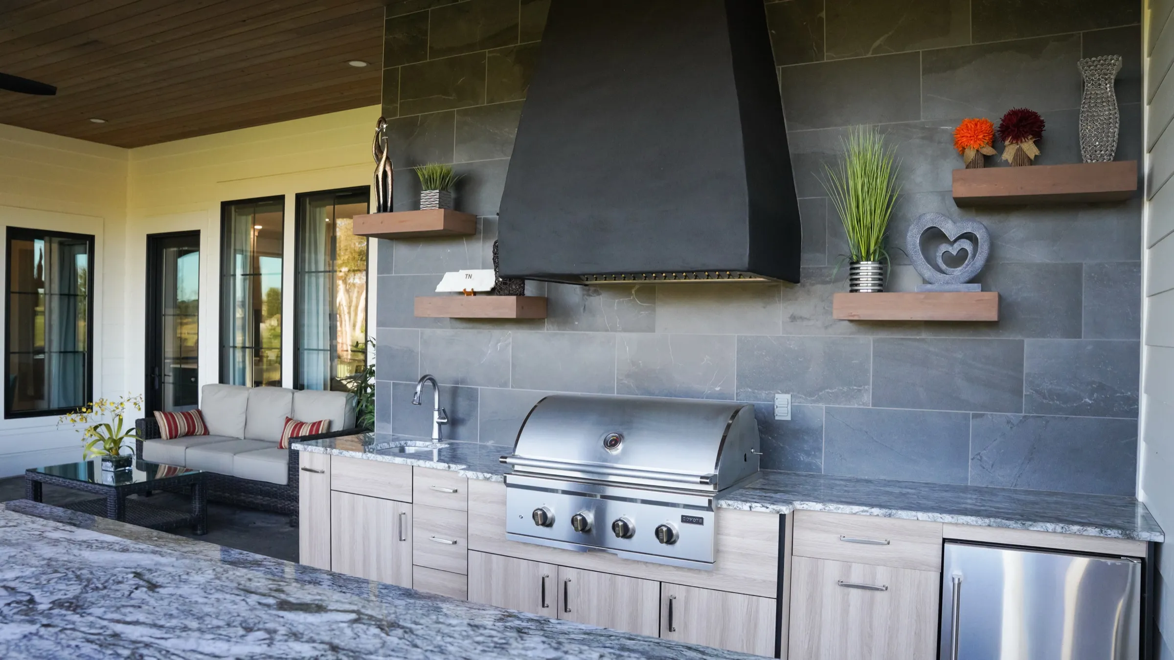 Outdoor kitchen hood and counters